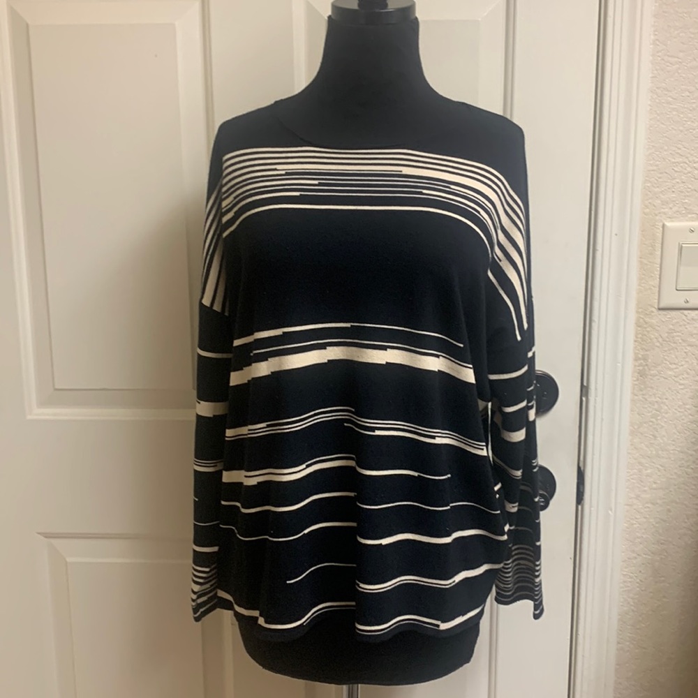 Dazy Large Black and Cream sweater